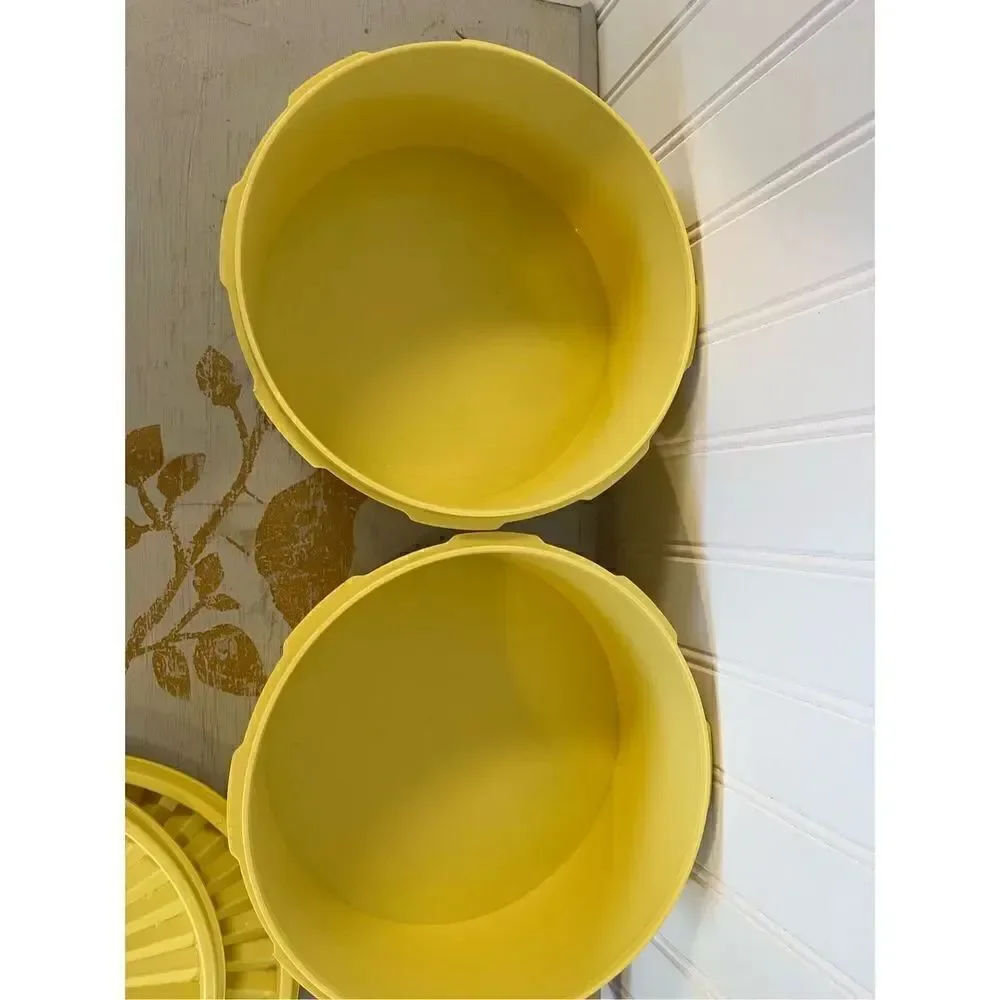 Tupperware two vintage